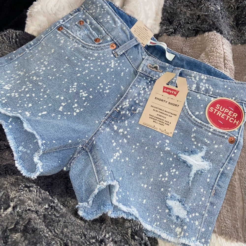 🆕LEVIS GIRLS SHORTS🆕
